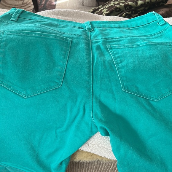 Jeans - Picture 3 of 3